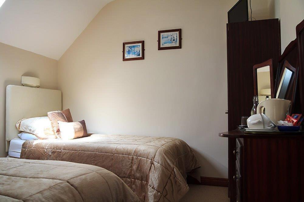 Woodview Lodge B&B Breaffy Экстерьер фото
